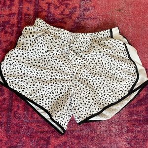 Nike girls DRY-fit tempo shorts size L